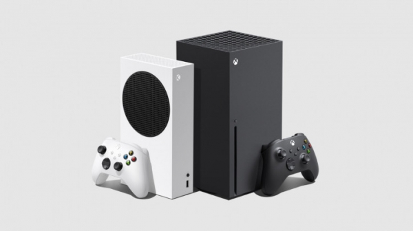 К старту готова: Microsoft Xbox Series X в заводской коробке на фото