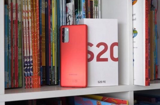 Fail Edition: владельцы Samsung Galaxy S20 FE массово жалуются на тач