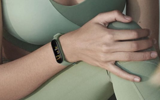 Браслет Xiaomi Mi Band 5 доступен по самой низкой цене на AliExpress