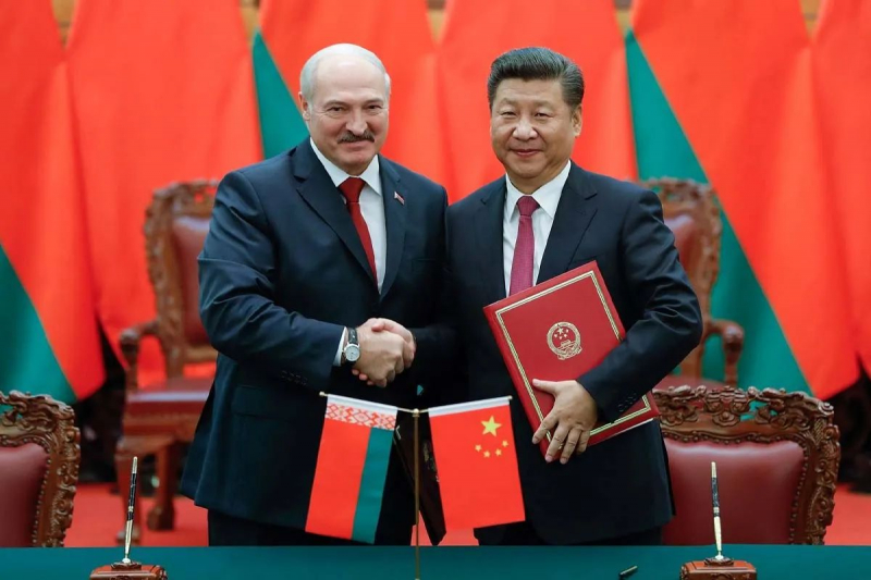 Диктатор Лукашенко подписал соглашение о сотрудничестве с Ираном