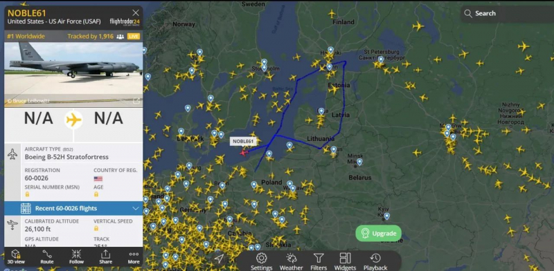 Американские атомные самолеты и польские истребители прогуливаются вдоль российской границы