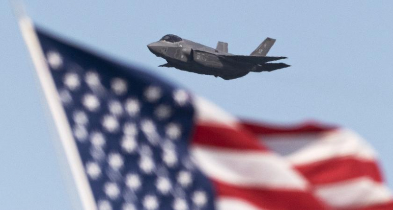 Lockheed Martin получает 80 миллионов долларов на поддержку поставок истребителей пятого поколения F-35 Lightning II ВВС, ВМС, Корпусу морской пехоты США и иностранным заказчикам