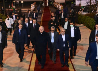 Лукашенко в Иране — президент Беларуси впервые за 17 лет прибыл туда с официальным визитом