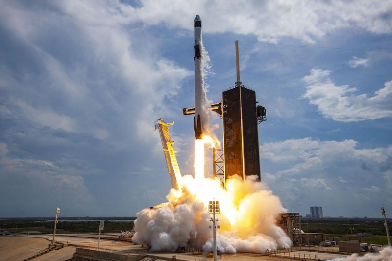 SpaceX сведет с орбиты некоторые спутники Starlink V2 Mini, которые начали замедляться