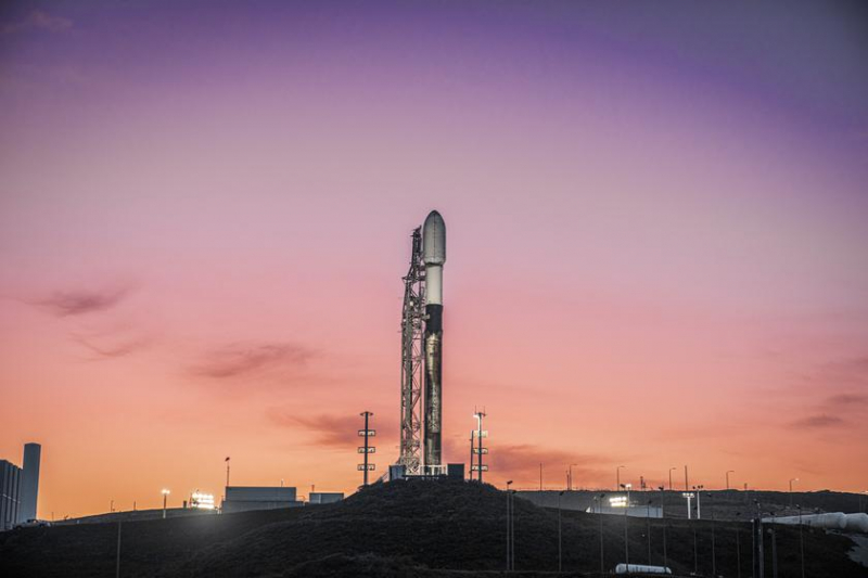 SpaceX завершила два успешных орбитальных запуска ракет Falcon 9 с интервалом менее 5 часов