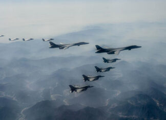 Сверхзвуковые стратегические бомбардировщики B-1B Lancer в 4-й раз с начала 2023 года приняли участие в учениях в Южной Корее