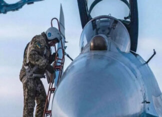 Украинская авиация уничтожила четыре базы вместе с российскими военными