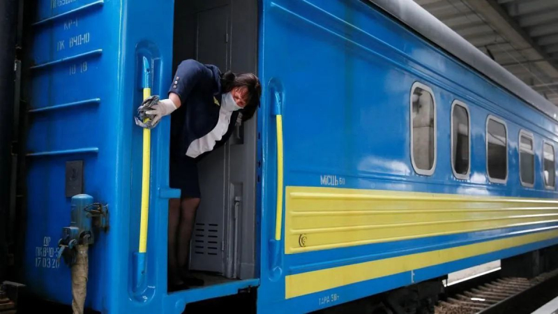 Укрзализныця меняет расписание поездов по трем направлениям: новые расписания и маршруты