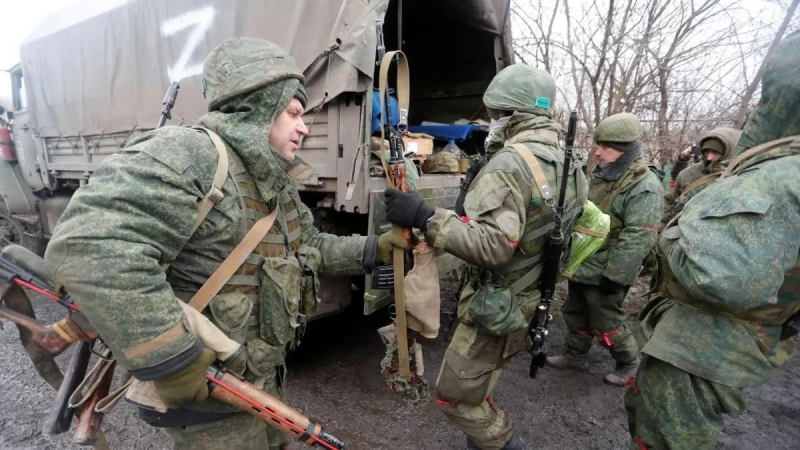 Война сильно мешает обучению военных в России - британская разведка