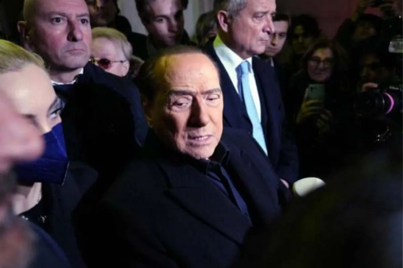 Друг Путина Берлускони собрался на концерт Кобзона – «тревожные» сообщения в итальянской прессе