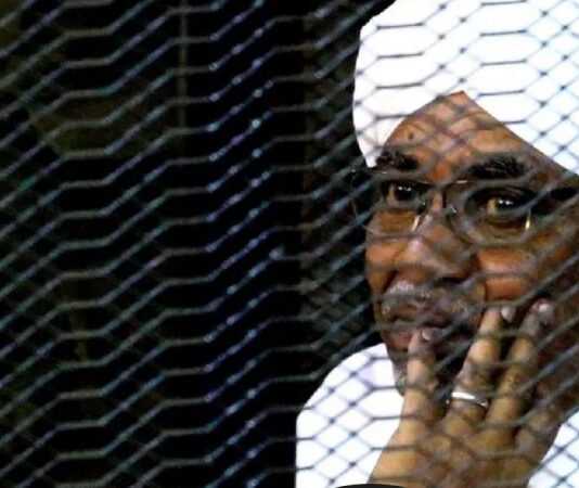 Из тюрьмы Судана скрылся бывший диктатор аль-Башид, которого должны были судить в Гааге
