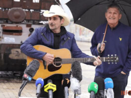 Кантри под дождем: в Украину приехал американский музыкант Брэд Пэйсли