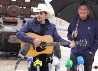 Кантри под дождем: в Украину приехал американский музыкант Брэд Пэйсли