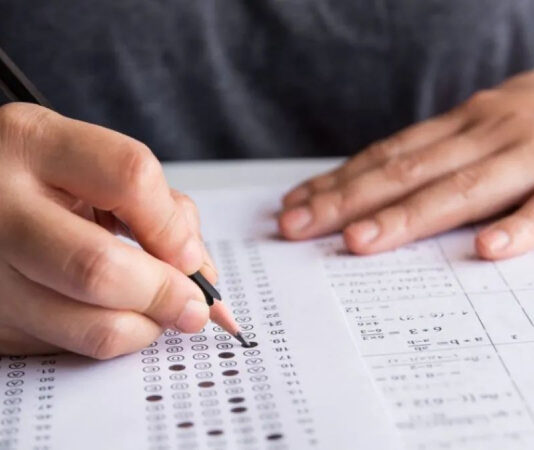 Мультипредметный тест для украинских выпускников: список стран, где можно сдать экзамен, обновили