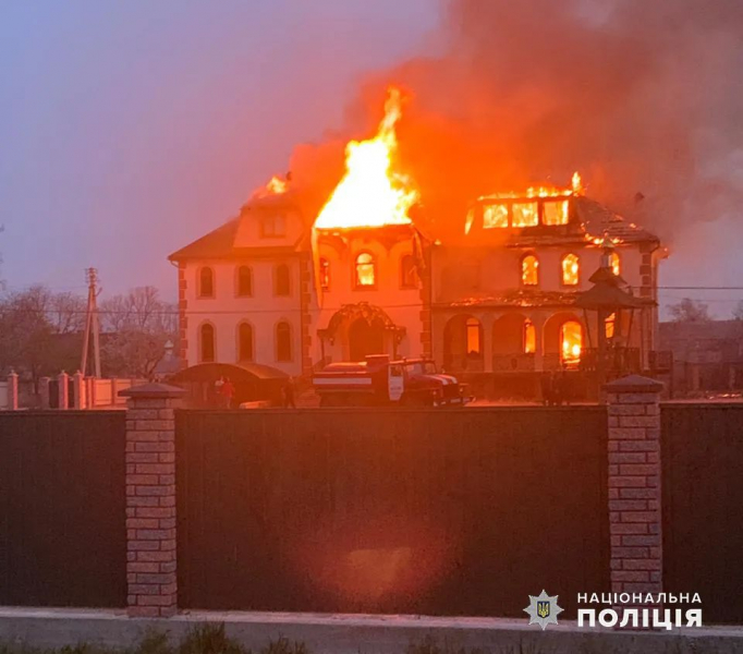 На Буковине сгорел храм УПЦ МП в Москве, поджигатели задержаны — подробности от полиции и фото