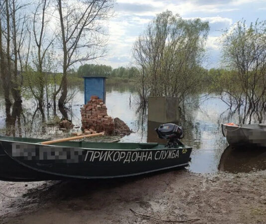 На Черниговщине перевернулась лодка с пятью военными, есть погибшие — детали трагедии