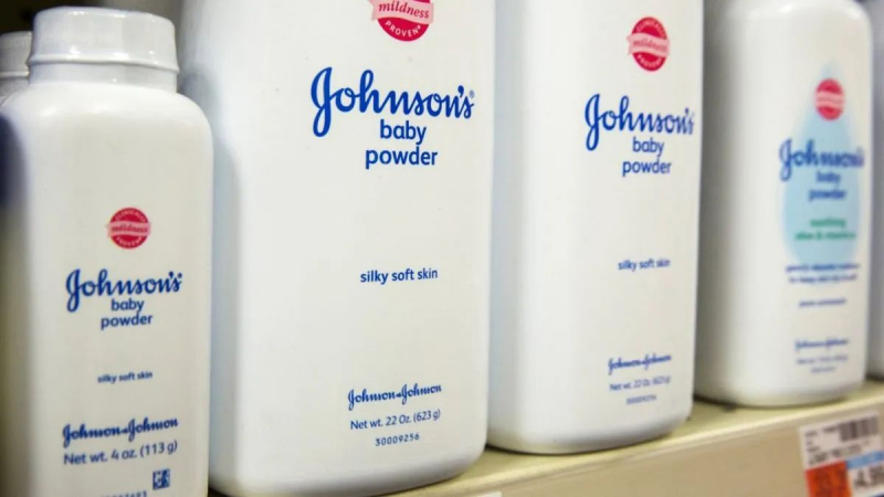 Рак возникает из-за детской присыпки Johnson & Johnson: что это будет значить для компании