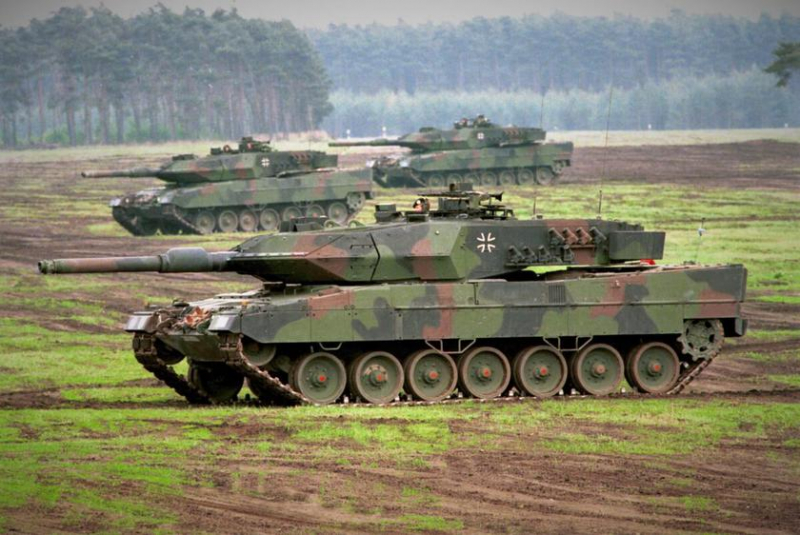 Подаренные Испанией танки Leopard 2 уже на пути в Украину - они прибудут через 6 дней