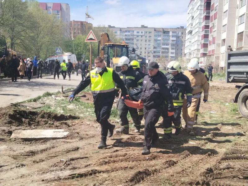 Ракетный обстрел многоэтажки в Умани: все подробности, фото и видео