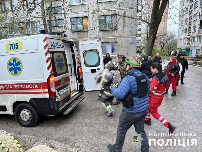 Ракетный обстрел Славянска: погиб двухлетний ребенок, которого живым извлекли из руин, еще одна 14-летняя девочка спасена в больнице