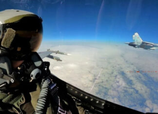 Российские самолеты Су-27 вторглись в воздушное пространство ответственности НАТО, их перехватили истребители F-16