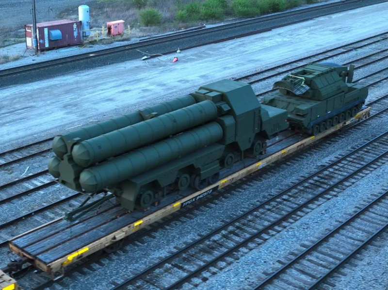 Российские «зенитно-ракетные комплексы» С-300 и «Тор-М1» неожиданно оказались на железной дороге в штате Огайо