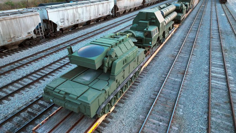 Российские «зенитно-ракетные комплексы» С-300 и «Тор-М1» неожиданно оказались на железной дороге в штате Огайо