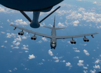 США отправили в Японию ядерный бомбардировщик B-52H Stratofortress