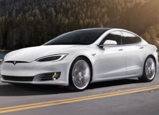 Tesla выиграла суд по делу об аварии с участием автопилота и не будет выплачивать $3 млн