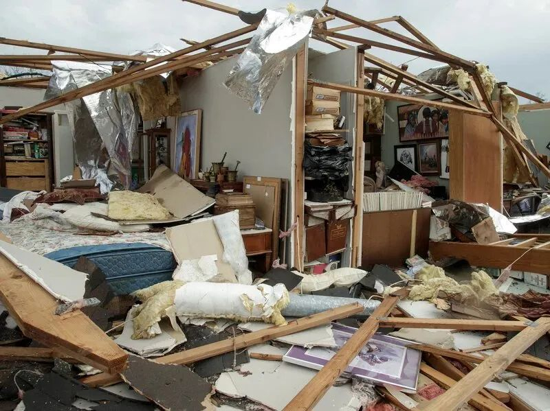 Торнадо унес жизни 26 человек в США - фото, видео