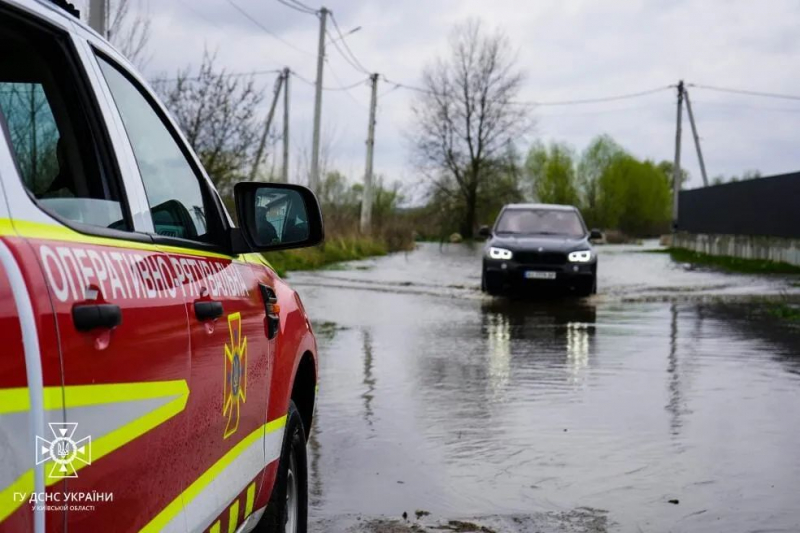 В Украине затопило жителей 5 областей: вода размыла дороги в 30 населенных пунктах