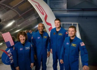 Впервые за 50 лет: в NASA рассказали, кто и когда улетит на Луну