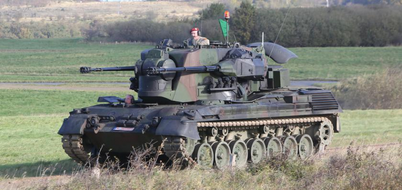 Германия готовится отправить в Украину еще три зенитных танка «Гепард» и летом начнет поставки боеприпасов к установкам