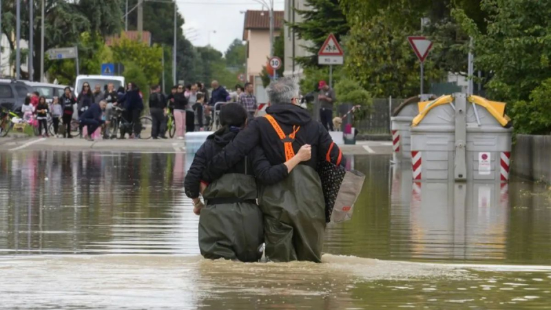 Италия уходит под воду: в стране есть погибшие