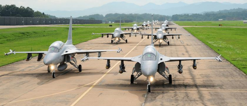 KAI удвоит производство сверхзвуковых истребителей FA-50 Fighting Eagle из-за интереса ВМС и ВВС США, которые могут заказать до 500 самолетов