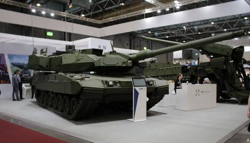 KMW впервые показала демонстратор самого современного танка Leopard 2A8 стоимостью более 30 миллионов долларов