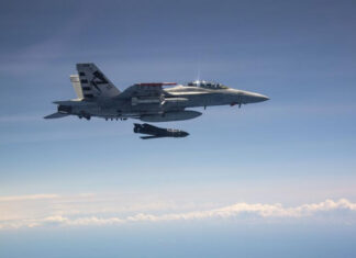 Lockheed Martin получила $443,76 млн на производство противокорабельных ракет AGM-158C LRASM