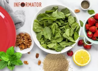 Майский завтрак от нутрициолога: салат из клубники и шпината с орехами