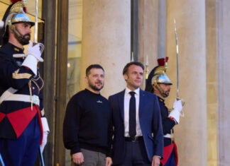 Макрон анонсировал мощную военную помощь Киеву в ближайшие недели: что получит Украина