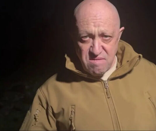 Отступление из Бахмута отменяется? Пригожин заявил, что минобороны россии пообещало ему боеприпасы.