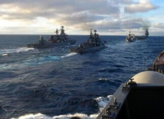 Ситуация в Черном море: россия свозит ракетоносители.