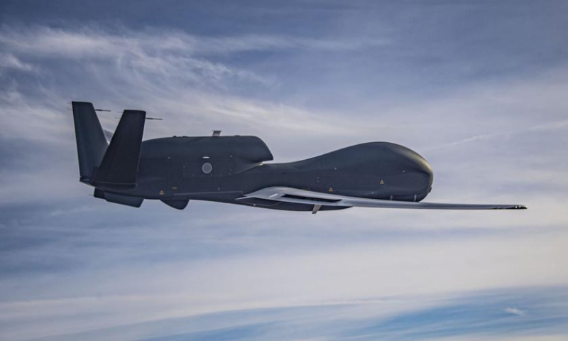 Стратегический беспилотник RQ-4B Global Hawk ВВС США выполнил необычную миссию в Черном море на удалении 100 км от побережья России