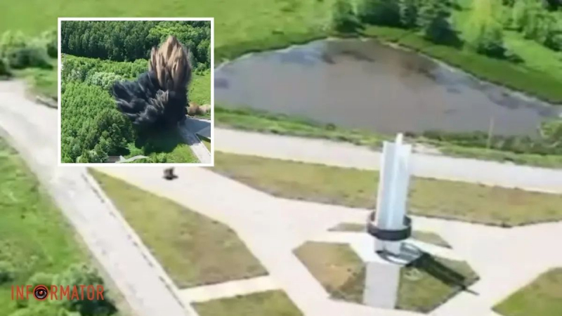 Видео взрыва дороги, ведущей из Черниговской области Украины в Россию и Беларусь, где находится знак «Три сестры
