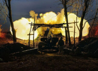 ЗСУ ведут операцию по окружению Бахмута. Кто контролирует город и чем это закончится