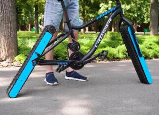 Блогер создал велосипед без колес, и он едет! (видео)