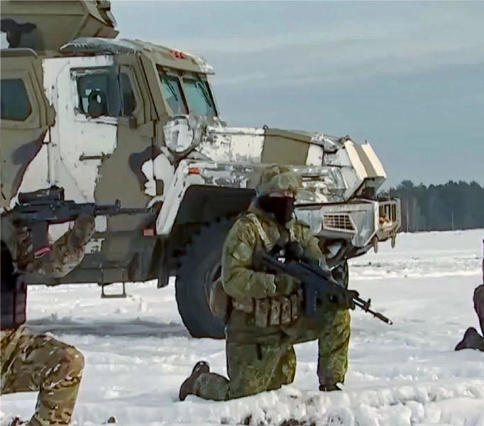 Чтобы НАТО и Украина не напали: Россия может оставить войска в Беларуси на постоянной основе