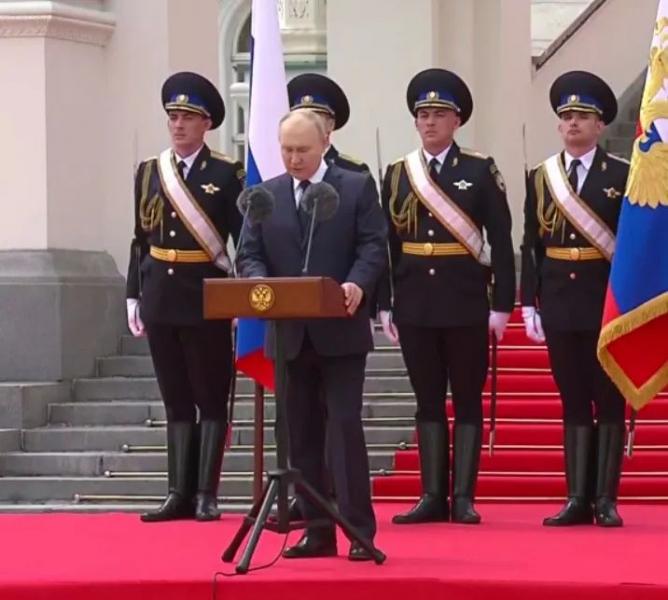 Фактически они остановили гражданскую войну. Путин собрал в Кремле тех, кто участвовал в подавлении восстания Пригожина