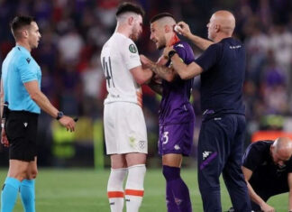 Финал лиги конференций. Фаны Вест Хэма в первом тайме пролили первую кровь футболистов Фиорентины. Счет 0 — 0