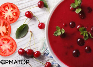 Яркий летний завтрак: как приготовить гаспачо с черешней