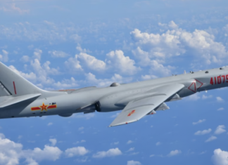 Китай впервые официально подтвердил, что ядерные бомбардировщики H-6K в 2018 году летали вокруг Тайваня под покровом ночи